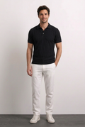 Carlos polo negro con modelo